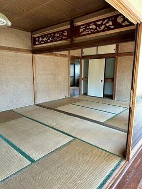 隣続きの和室です