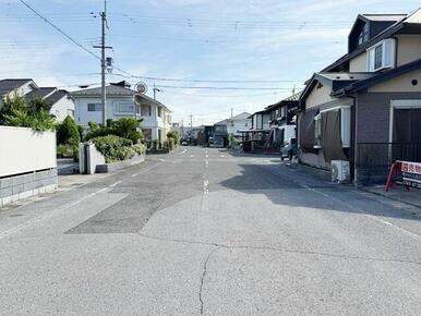 前面道路 南西向き