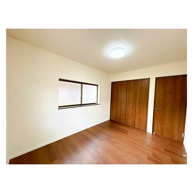 「洋室」2階洋室約6帖、クローゼットがございます