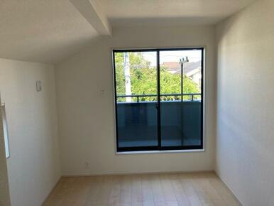 お持ちの家具の配置を考えると洋室のお部屋が暮らしやすいという方に（2号棟）