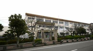 助任小学校