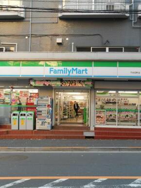 ファミリーマート　市谷田町店