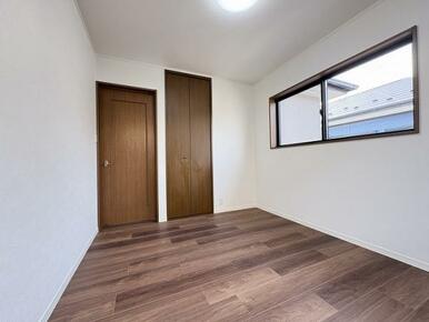 「北側洋室約5.2帖 (2)」