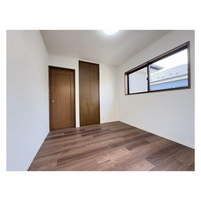 「北側洋室約5.2帖 (2)」