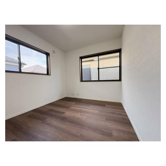 「北側洋室約5.2帖」クローゼット収納