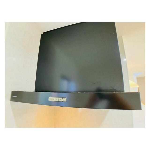 「キッチン」レンジフードもクリーニングを行っております。