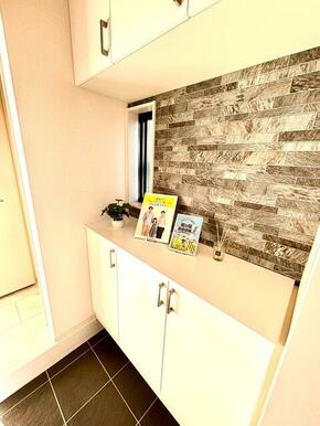 住まいの「第一印象」となる玄関（1号棟）