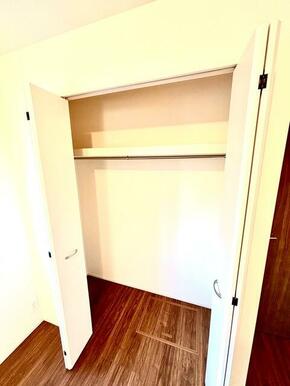 「今日は何着ていこう？」そんな楽しみを味わえる暮らし（1号棟）