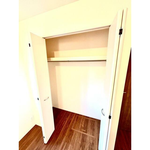 「今日は何着ていこう？」そんな楽しみを味わえる暮らし（1号棟）