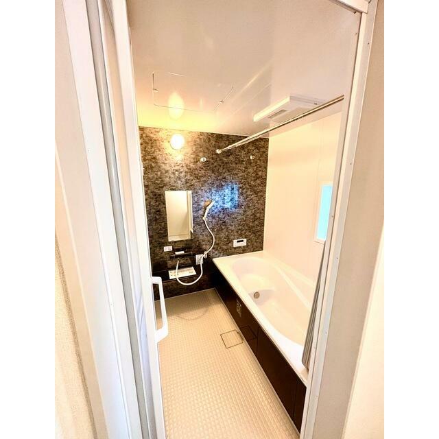 たまりがちな疲れやモヤモヤイライラはバスタイムですっきり洗い流して（1号棟）