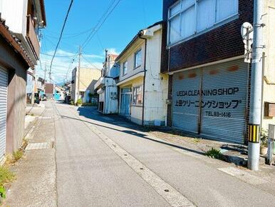 前面道路融雪装置付き！