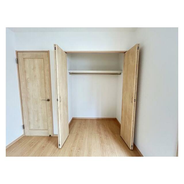 2階6帖洋室クローゼット