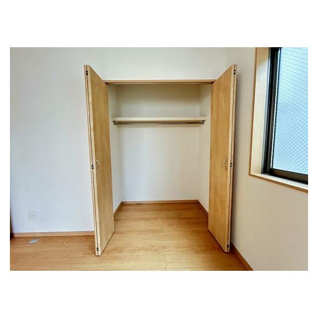 2階7帖洋室クローゼット