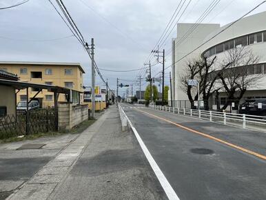 西側道路