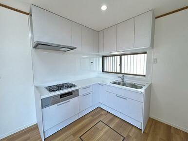 「キッチン」新品交換済みのキッチンです