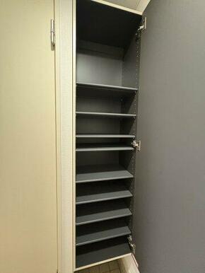 収納しやすいシューズボックス付きで整理整頓もラク