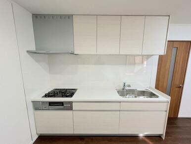 「キッチン」新品に交換しております。