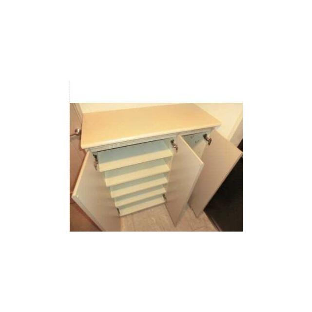 シューズボックス