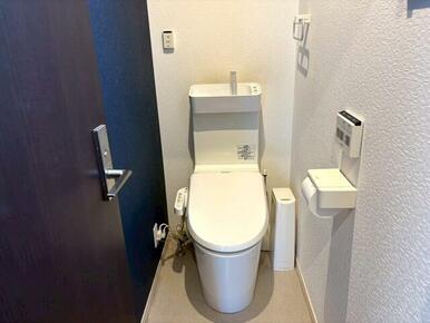 温水洗浄便座付きトイレ。トイレ２ヶ所ございます♪