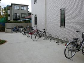 入居者専用の駐輪スペース（50ccバイク相談可）