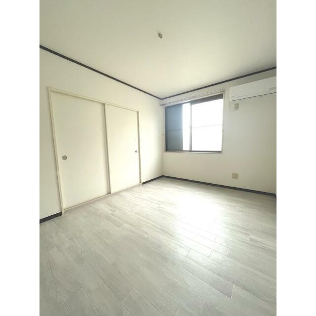 綺麗で使いやすい洋室