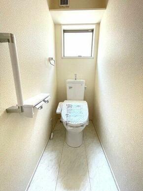 トイレは各階2カ所に設計で、混み合う朝も安心