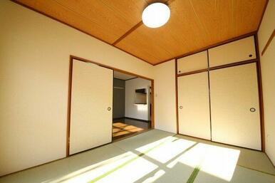 落ち着いた雰囲気の和室付きです