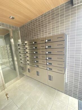 対面受け取り不要な宅配ロッカー設置済です♪