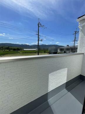 ２階バルコニーからの眺望♪