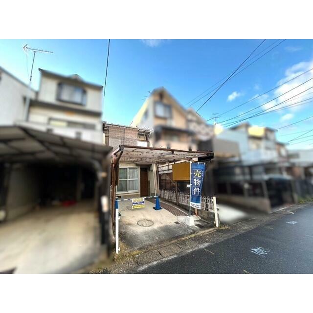 公道　東側幅員約６ｍ、間口約３．８ｍ