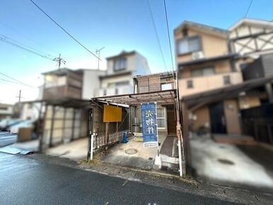 お車１台駐車可能！（※車種により駐車不可の場合がございます）