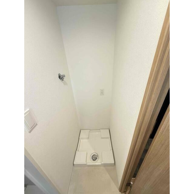 水漏れの心配がない防水パン付きの洗濯機置き場です