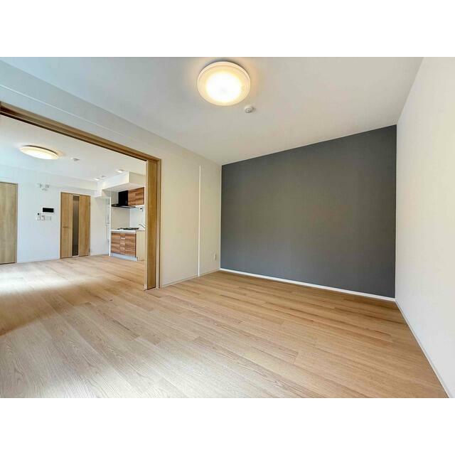 おしゃれなアクセントクロス仕様☆キレイな室内を演出！！