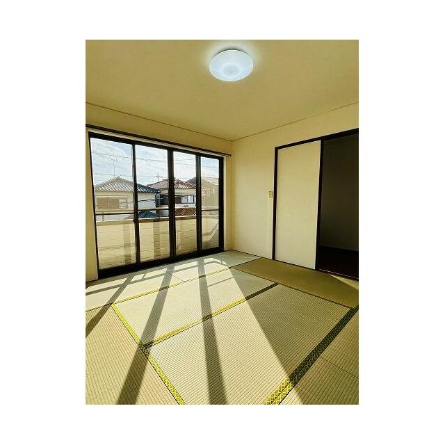 「2階和室」2階和室8帖の様子です。