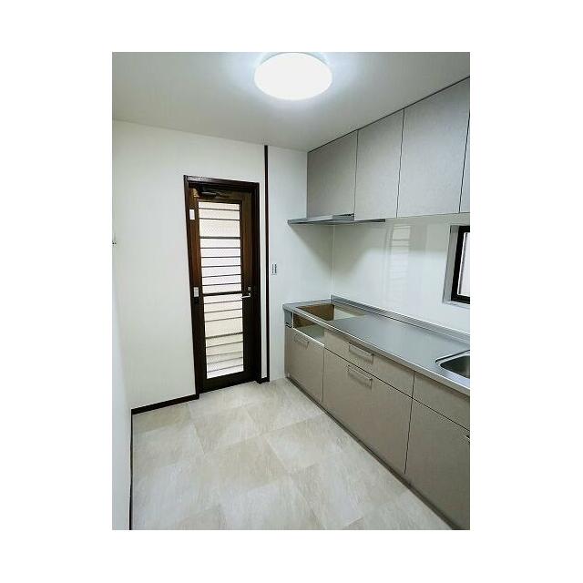 「キッチン」新品交換済みです。