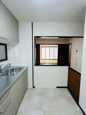 「キッチン」キッチンからご家族の様子がよく見えます。