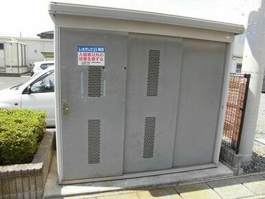 入居者様専用ゴミ庫です。