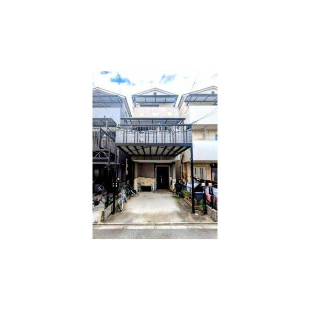 落ち着いた雰囲気の外観です