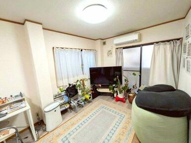 ゆったりとした居間です