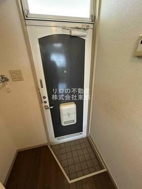 すっきりシンプルな玄関スペースです！