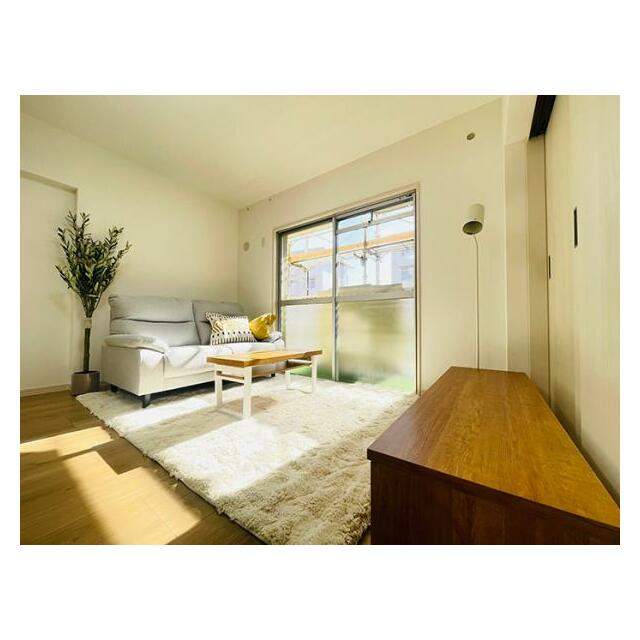 LDKバルコニー側ニトリ家具設置２