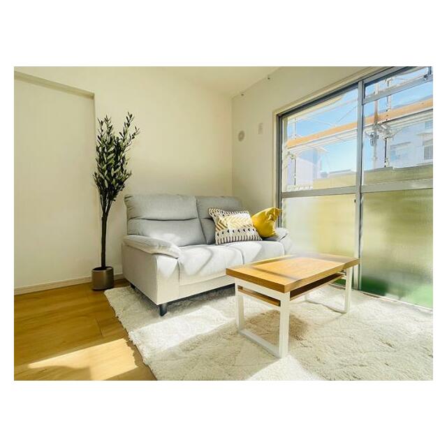 LDKバルコニー側ニトリ家具設置３