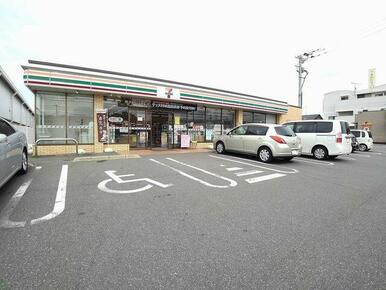 セブンイレブン春日惣利店