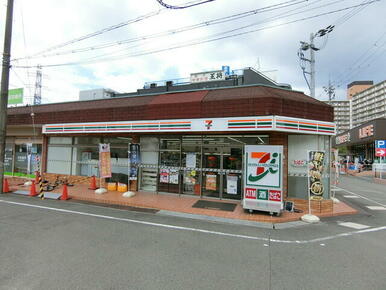 セブンイレブン枚方牧野駅西口店