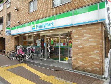 ファミリーマート桜台駅前店