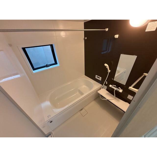 一日の終わりはバスタイムでリラックス。お湯でぽっかぽかに温まって快眠を（1号棟）