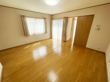 明るいリビングダイニングです。■■■日住サービス京都五条店　冨岡勇人■■■