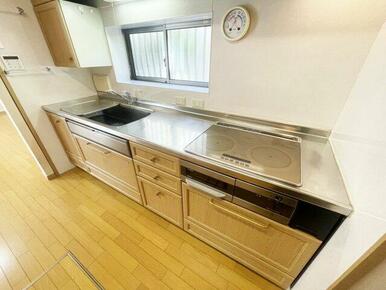 I型IHクッキングヒーターのシステムキッチンです。■■■日住サービス京都五条店　冨岡勇人■■■