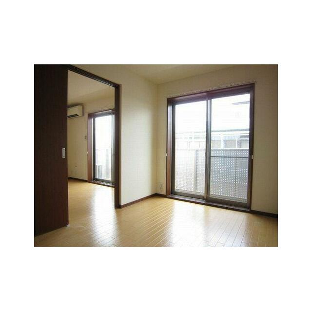 ５．０帖の洋室でございます