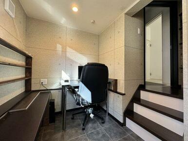 憧れの隠れ家的書斎空間。